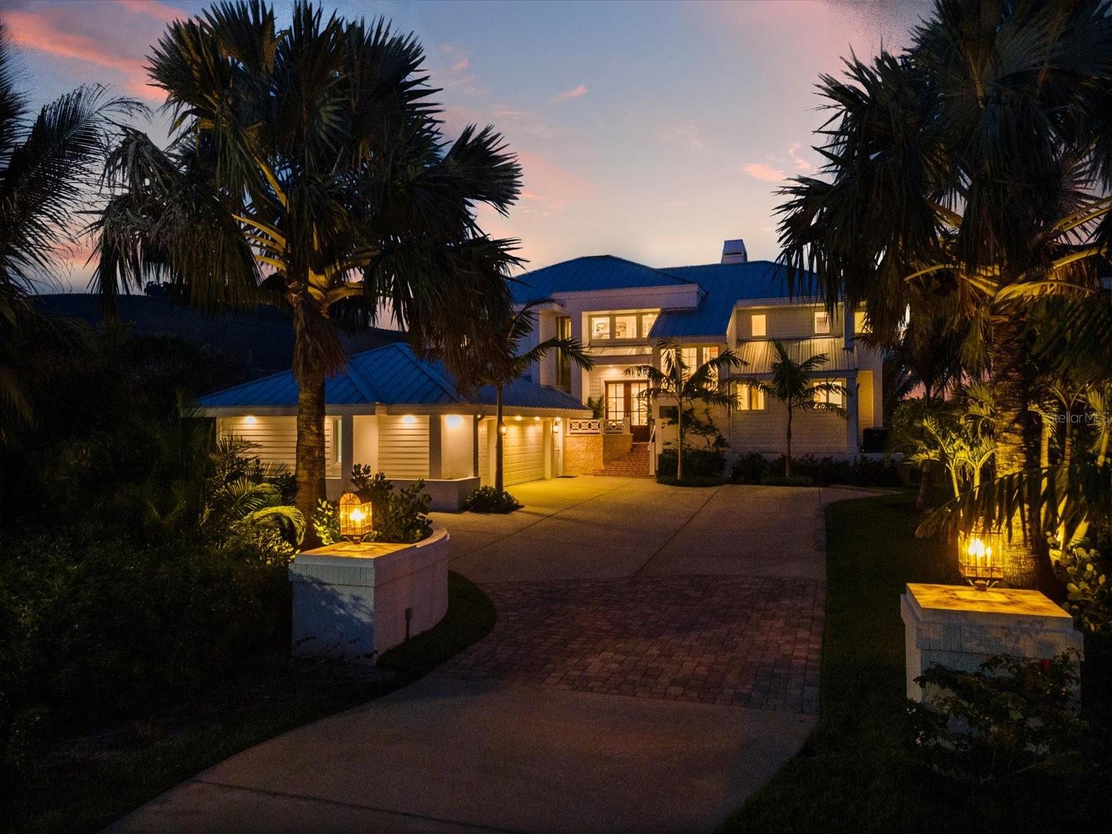 Single Family Residence in BELLEAIR, FL - Daniel Dourado
