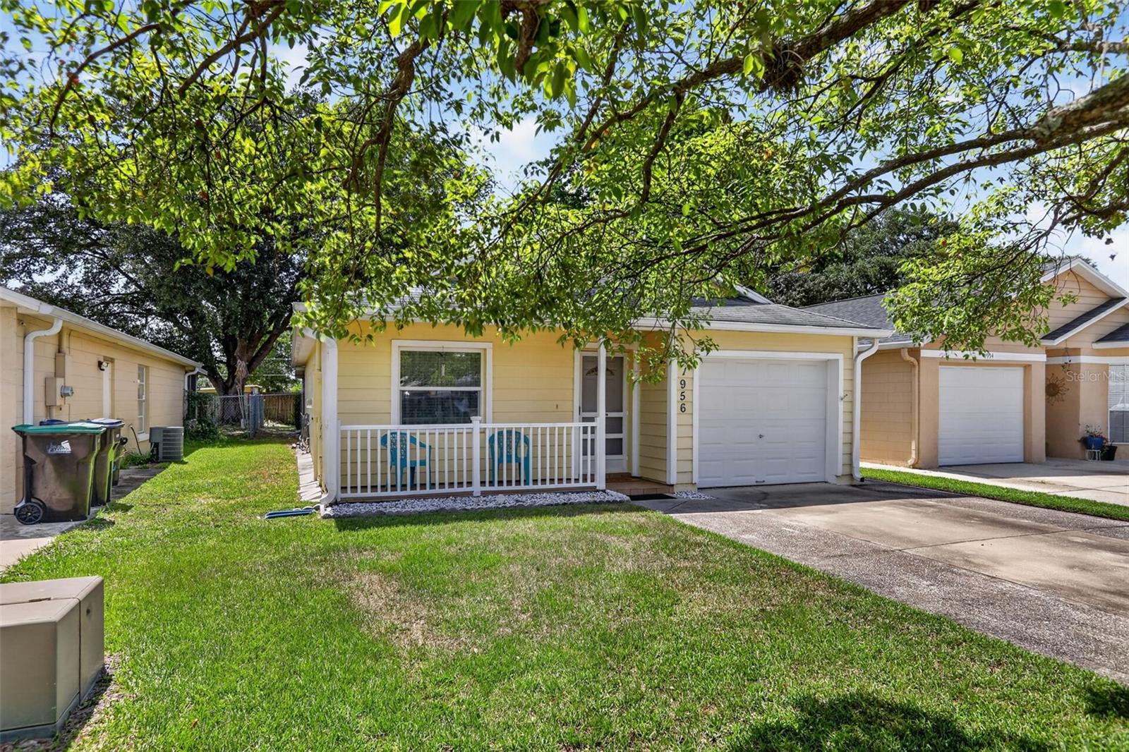 Single Family Residence in ORLANDO, FL - Daniel Dourado