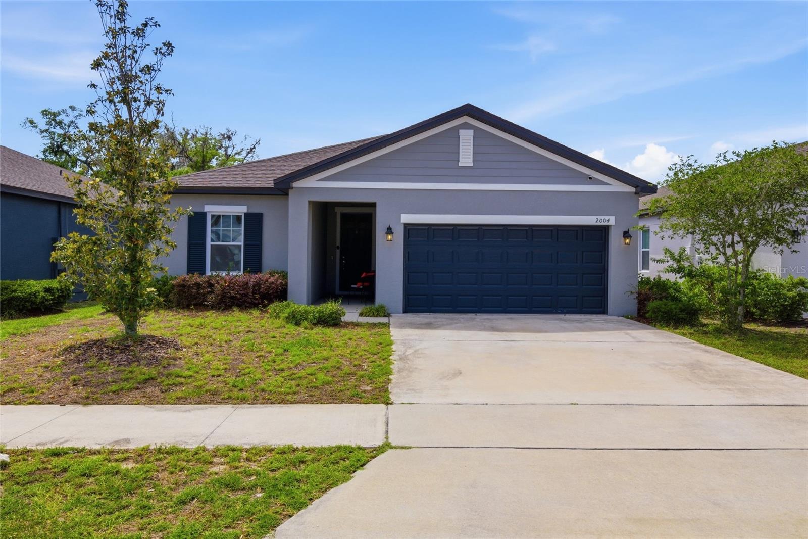 Single Family Residence in DELAND, FL - Daniel Dourado
