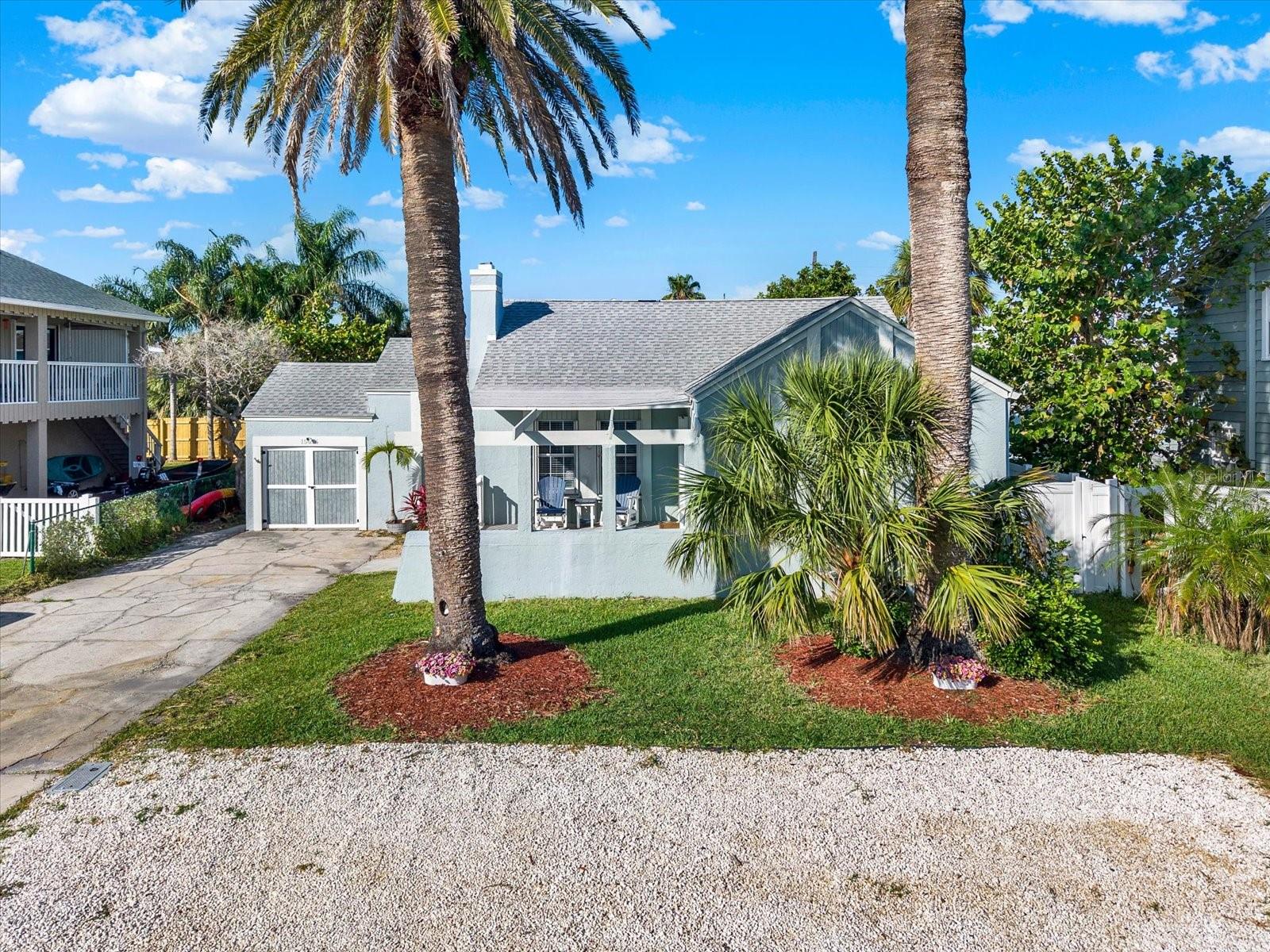 Single Family Residence em REDINGTON BEACH, FL - Daniel Dourado