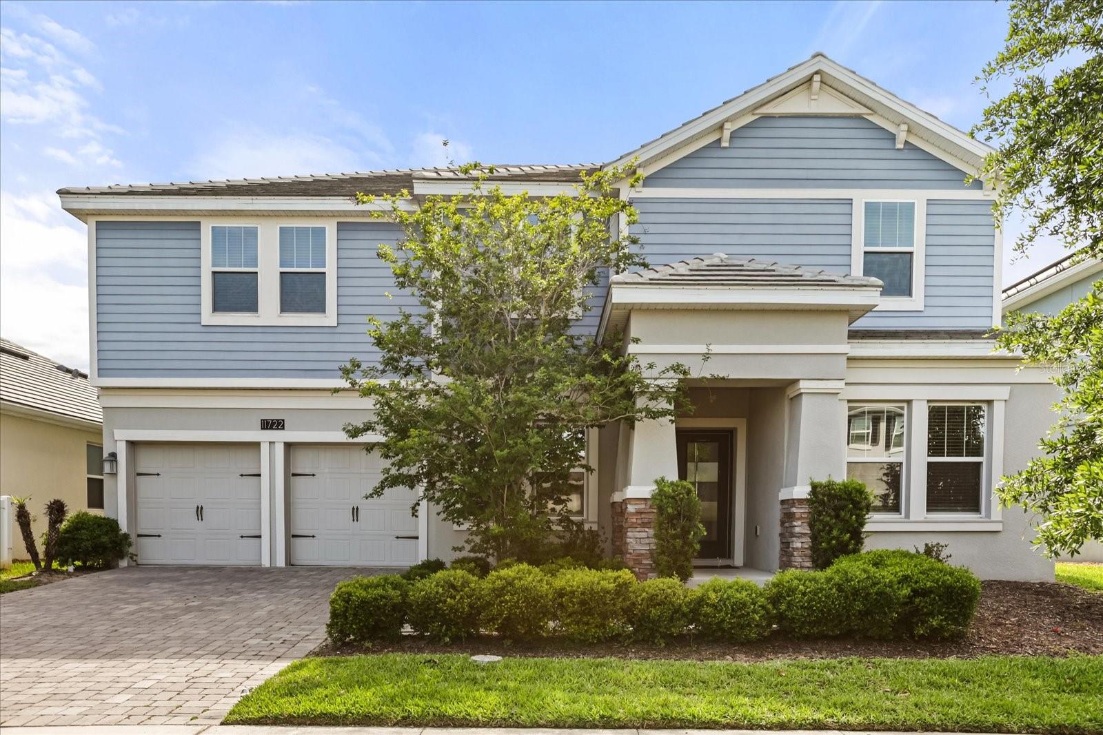 Single Family Residence in ORLANDO, FL - Daniel Dourado