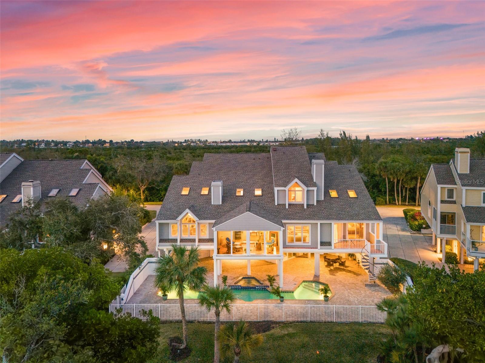 Condominium in BRADENTON, FL - Daniel Dourado