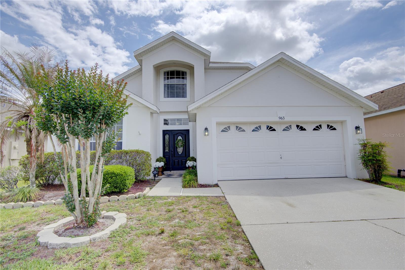 Single Family Residence in ORLANDO, FL - Daniel Dourado