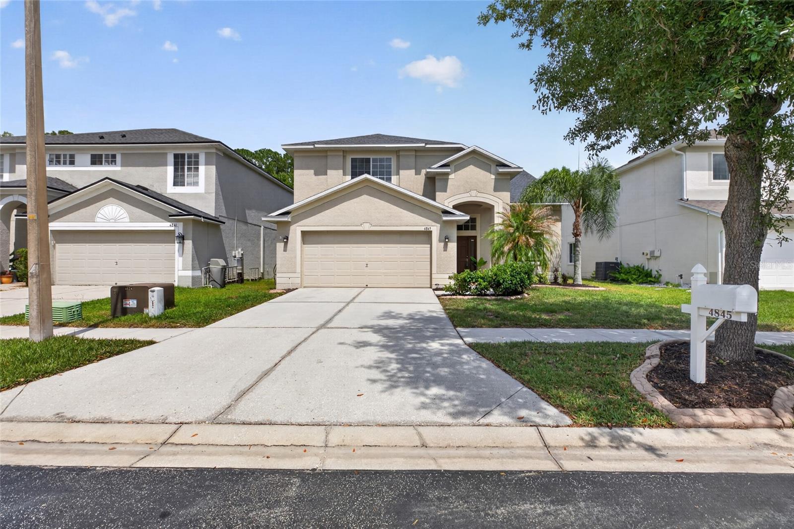 Single Family Residence em LAND O LAKES, FL - Daniel Dourado