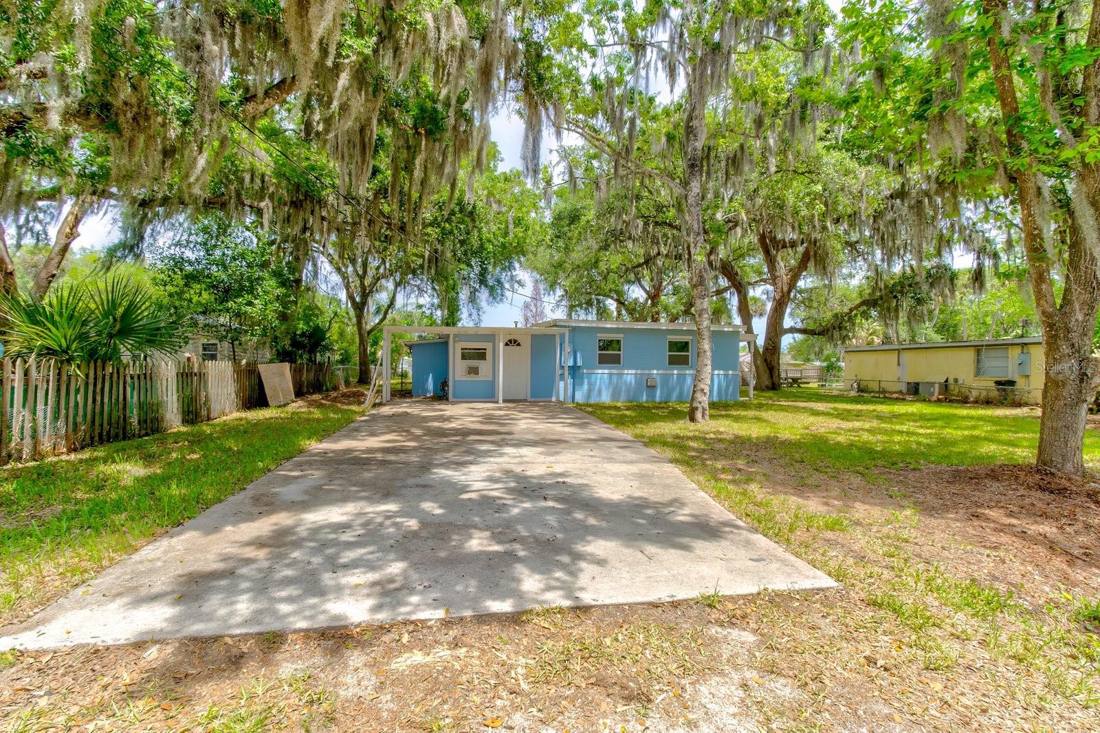 Single Family Residence in NEW SMYRNA BEACH, FL - Daniel Dourado