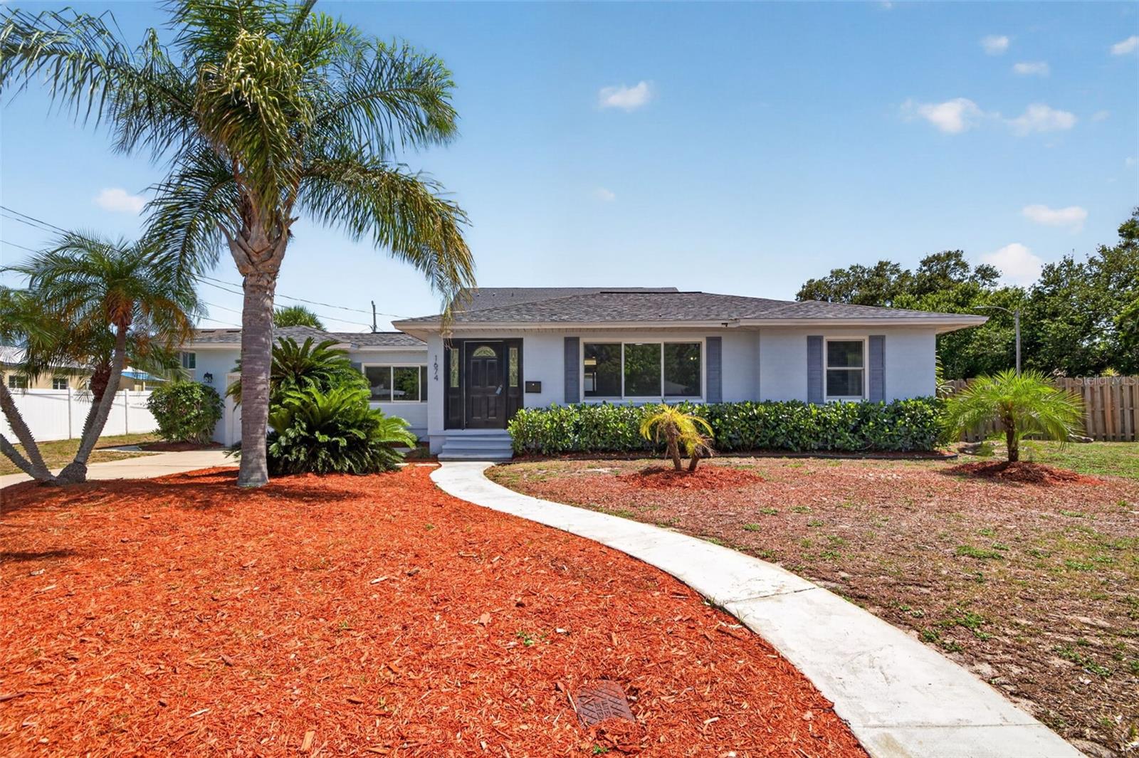 Single Family Residence em ST PETERSBURG, FL - Daniel Dourado