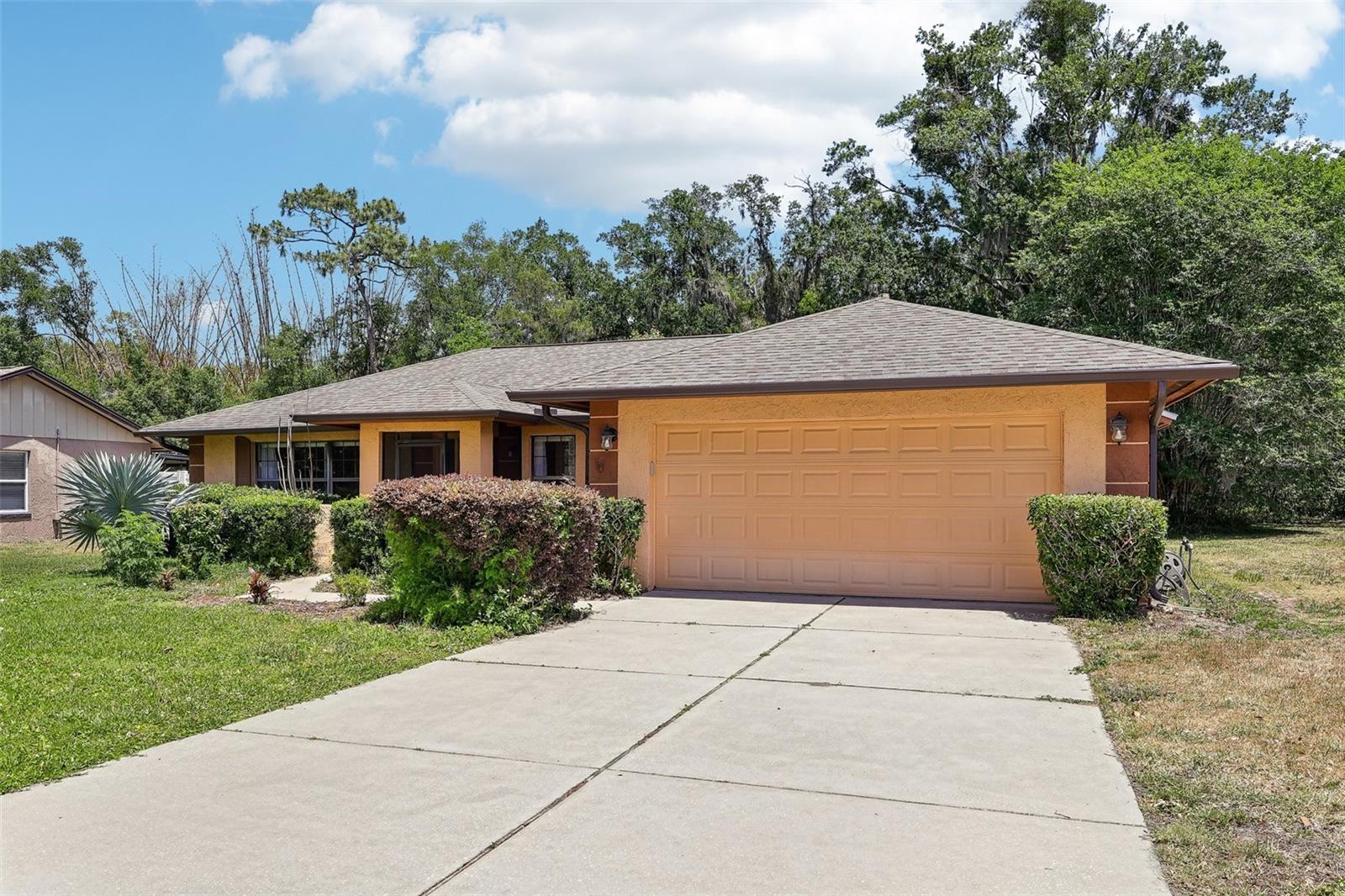 Single Family Residence in ORLANDO, FL - Daniel Dourado