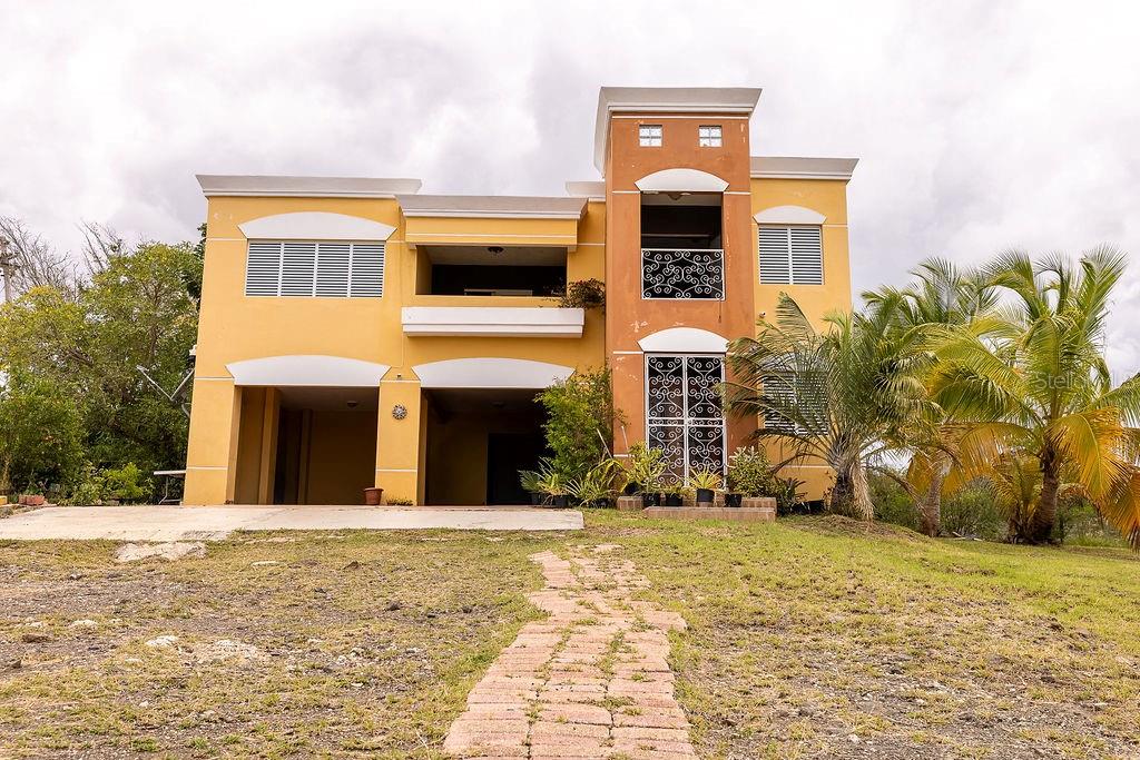 Single Family Residence em SALINAS, PR - Daniel Dourado