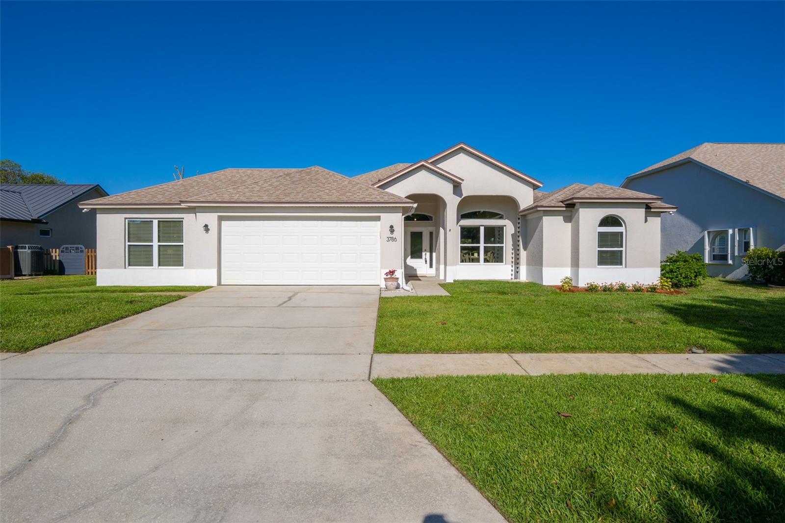 Single Family Residence em MERRITT ISLAND, FL - Daniel Dourado