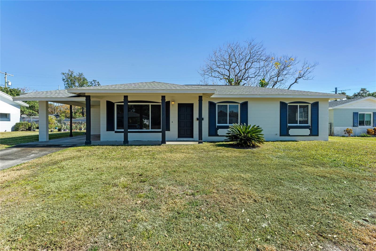 Single Family Residence em ALTAMONTE SPRINGS, FL - Daniel Dourado