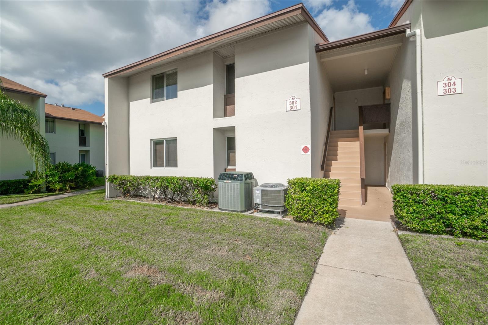 Condominium em CAPE CANAVERAL, FL - Daniel Dourado