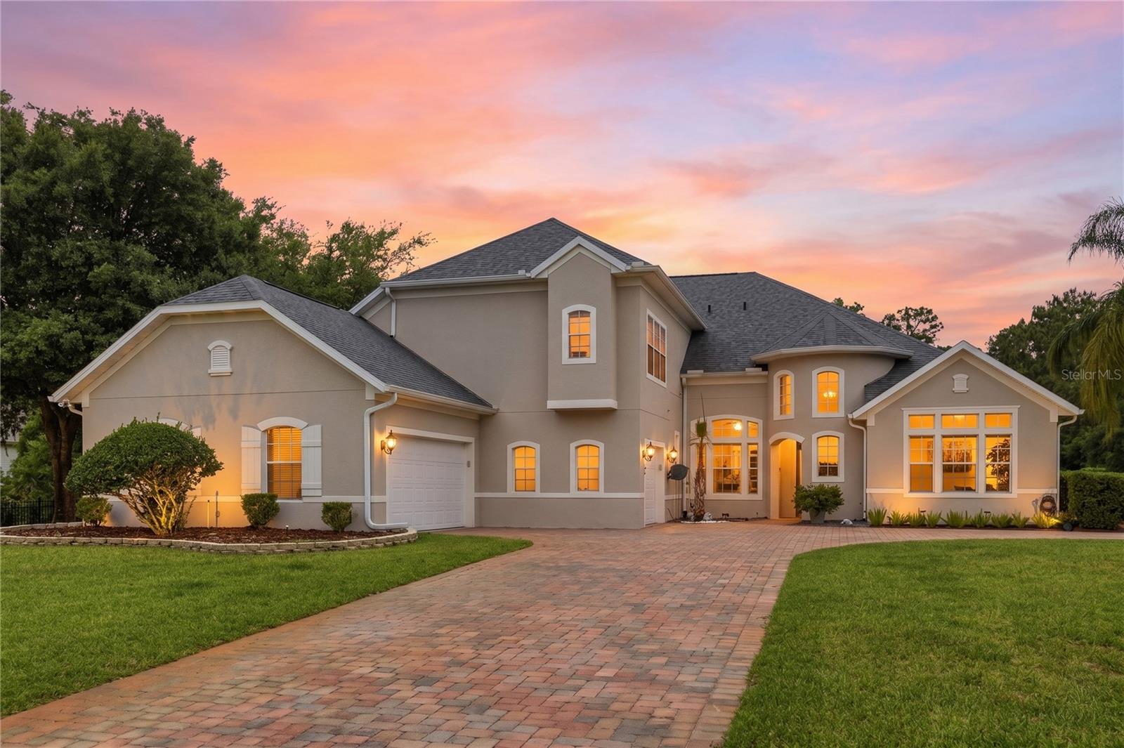 Single Family Residence in ORLANDO, FL - Daniel Dourado