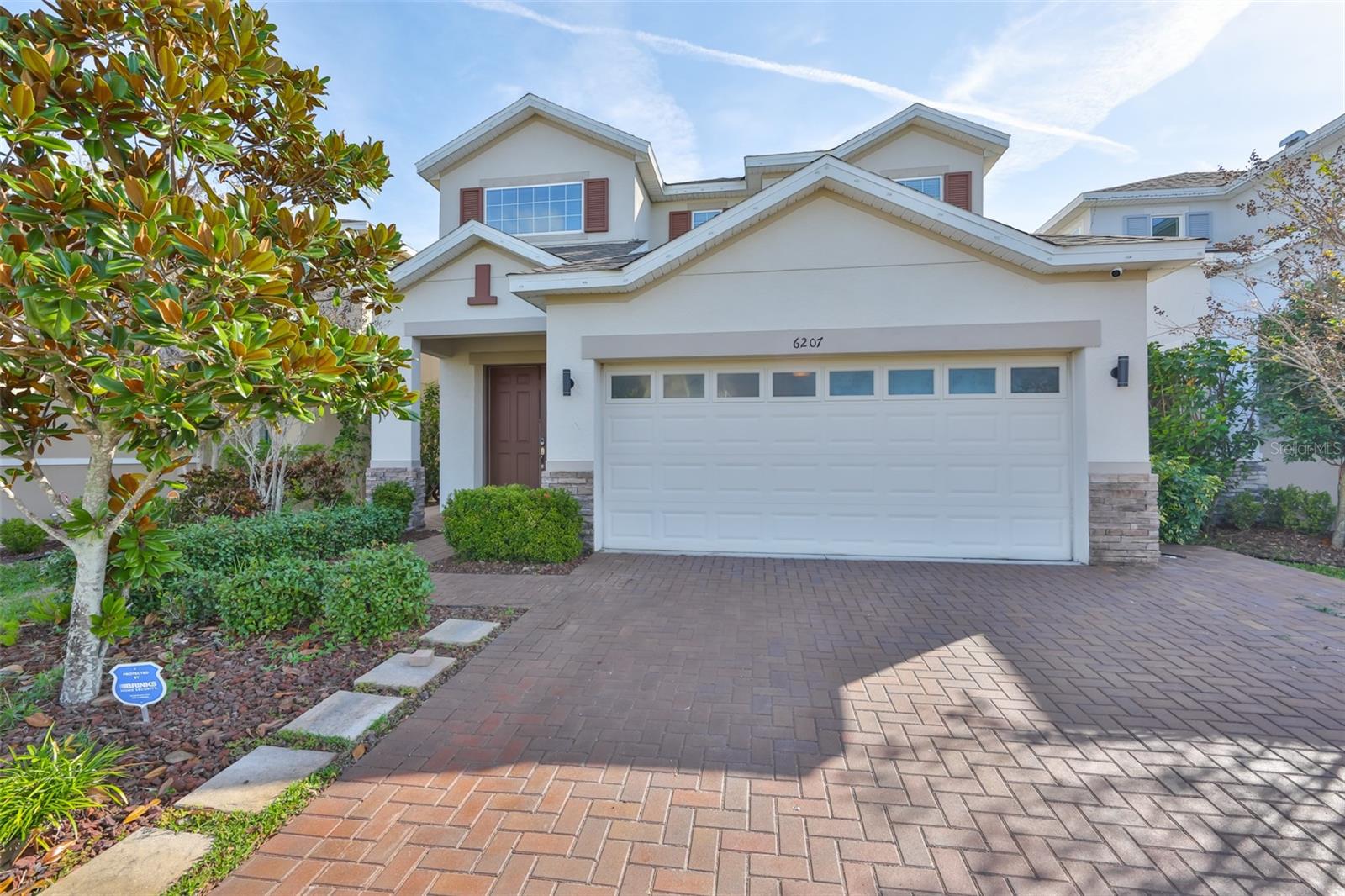 Single Family Residence in APOLLO BEACH, FL - Daniel Dourado