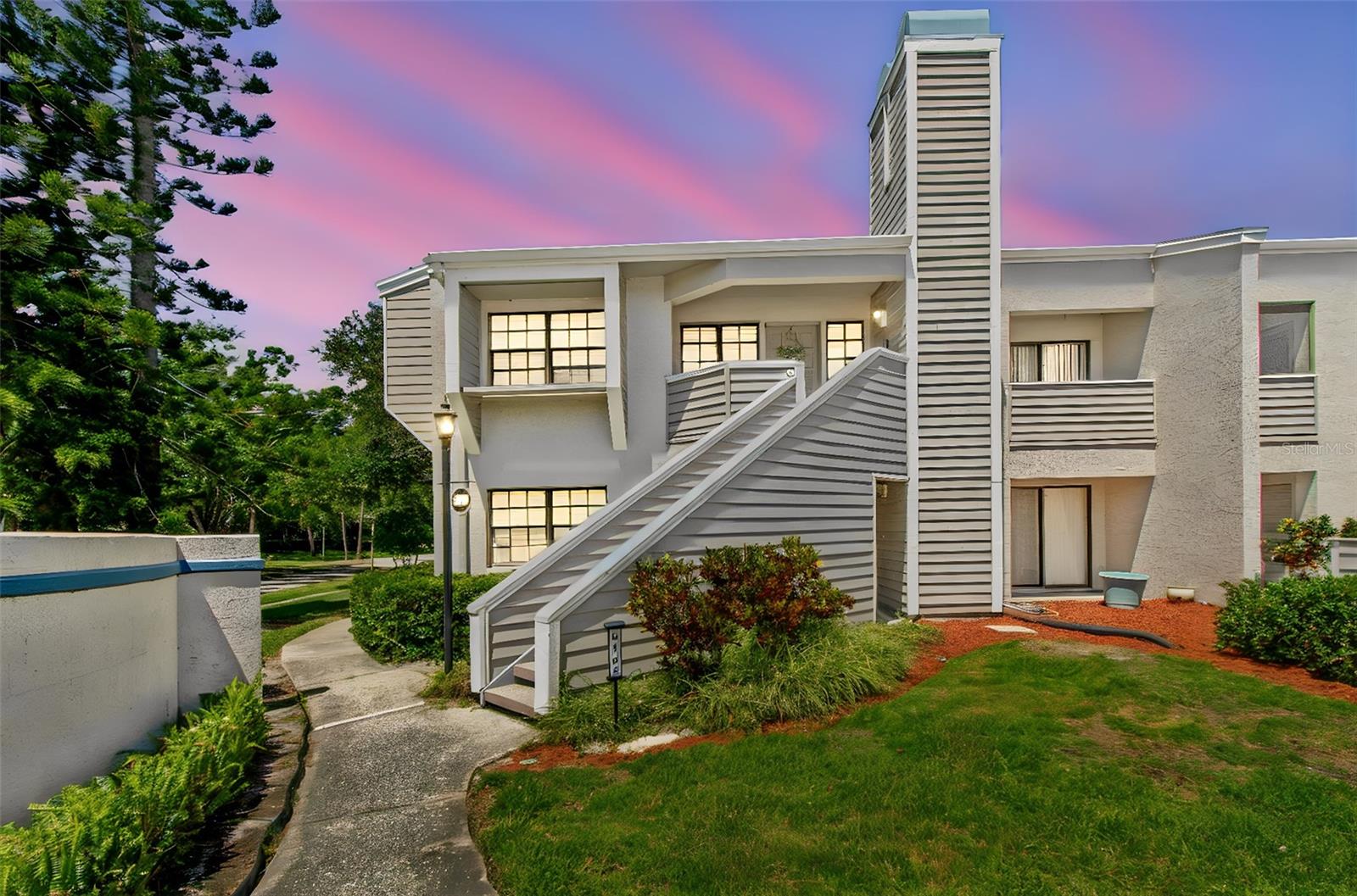 Condominium in SEMINOLE, FL - Daniel Dourado