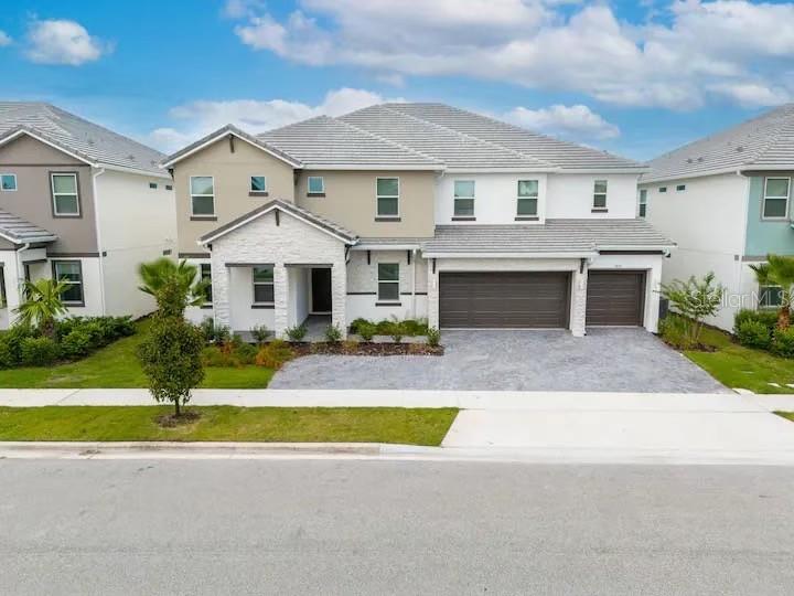Single Family Residence em KISSIMMEE, FL - Daniel Dourado