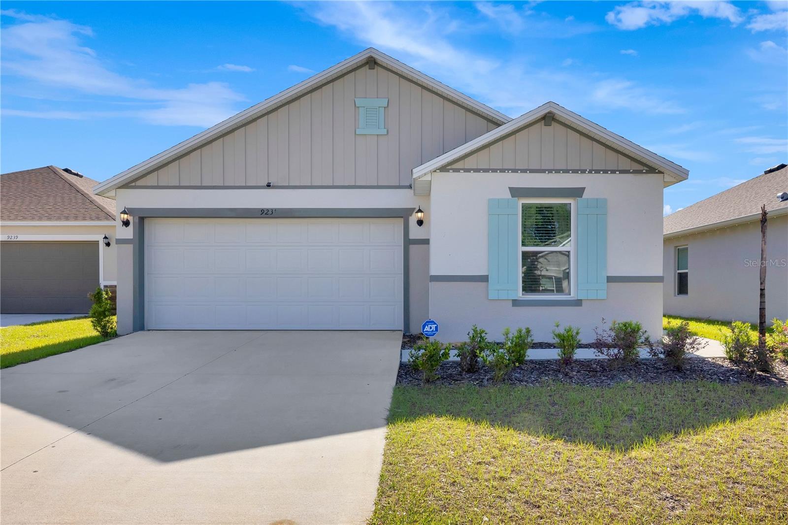 Single Family Residence in DAVENPORT, FL - Daniel Dourado