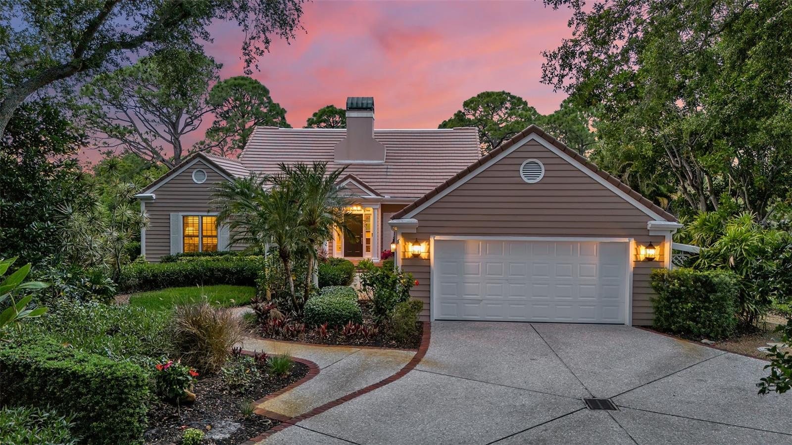 Single Family Residence em OSPREY, FL - Daniel Dourado