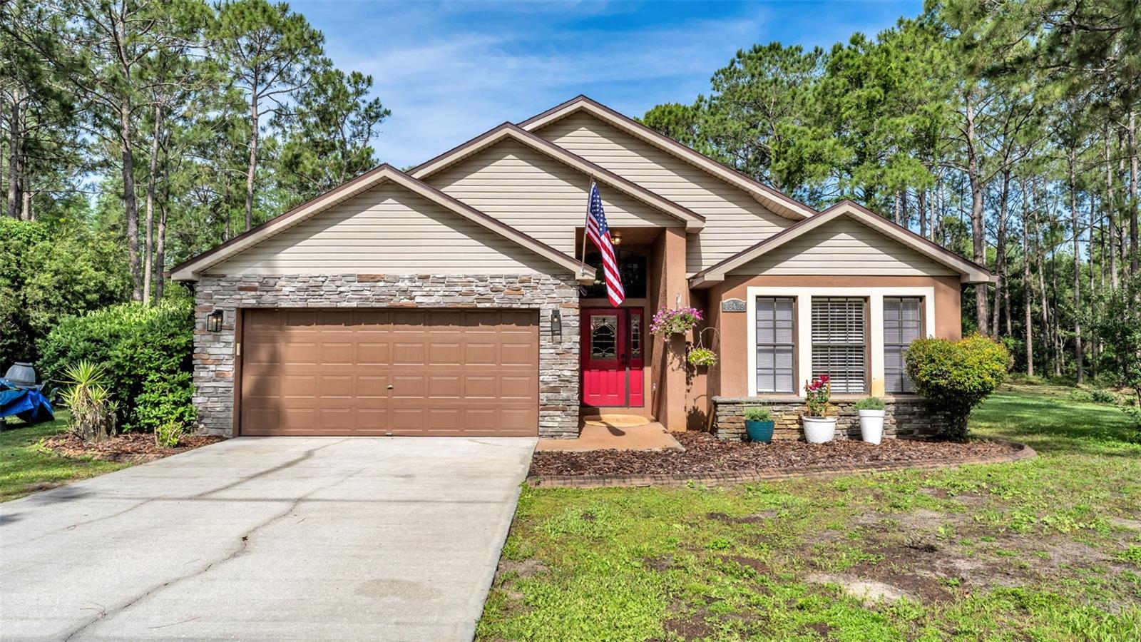 Single Family Residence em POLK CITY, FL - Daniel Dourado