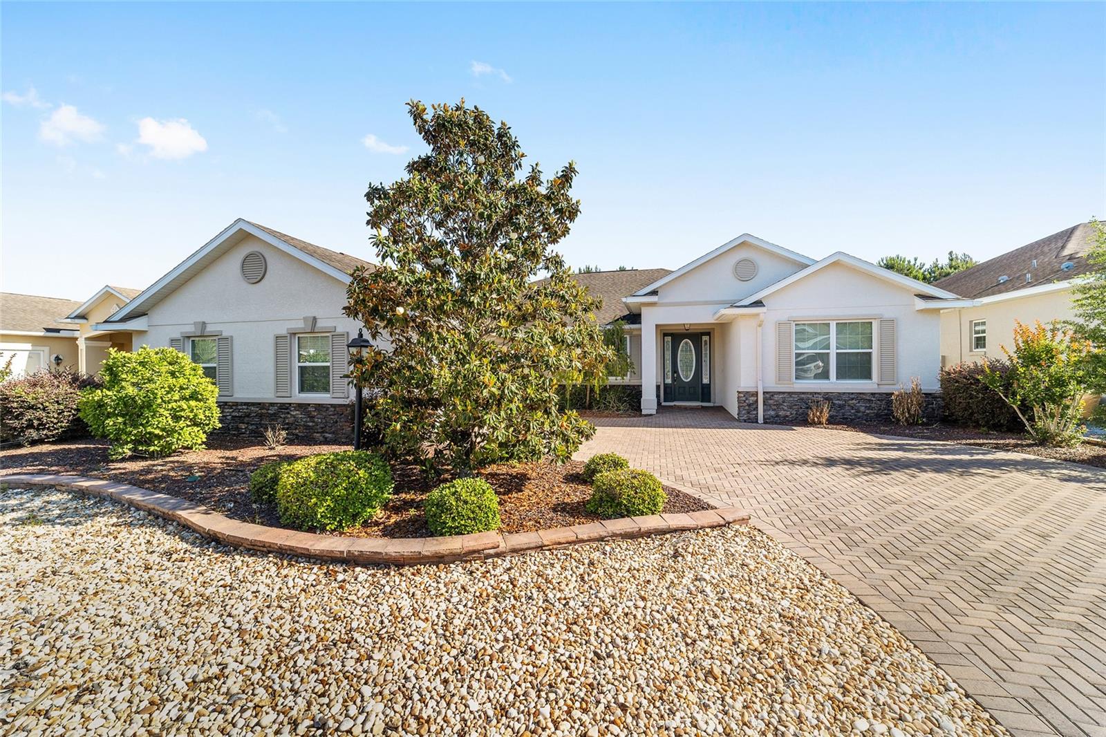 Single Family Residence in OCALA, FL - Daniel Dourado