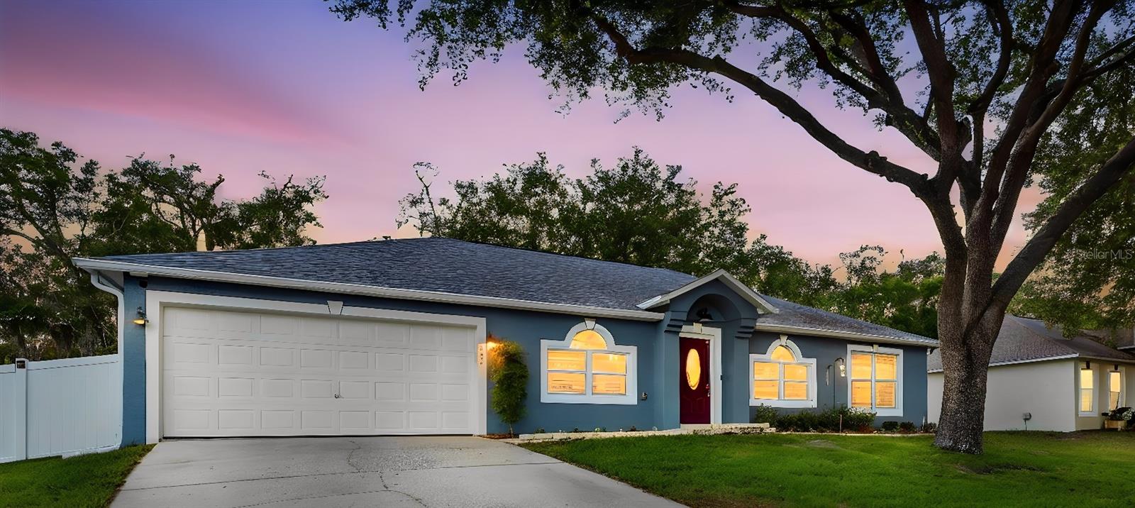 Single Family Residence in DELAND, FL - Daniel Dourado