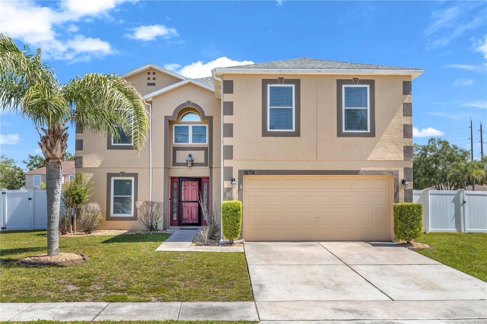 Single Family Residence in ORLANDO, FL - Daniel Dourado