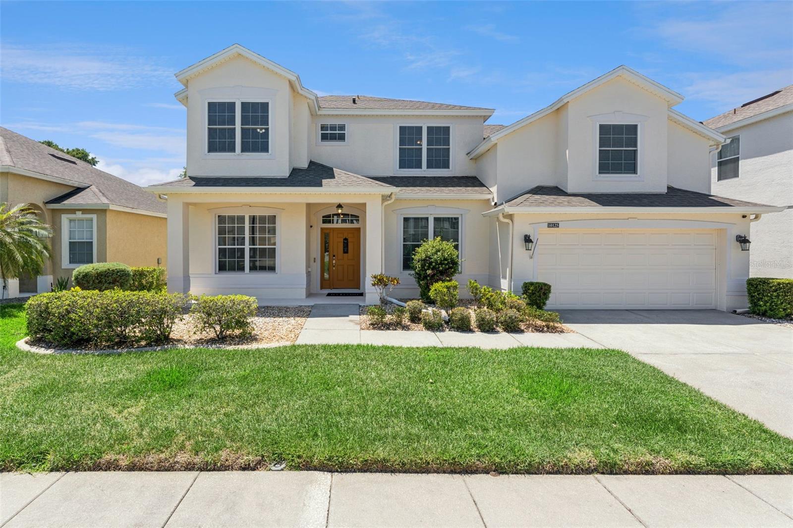 Single Family Residence in ORLANDO, FL - Daniel Dourado