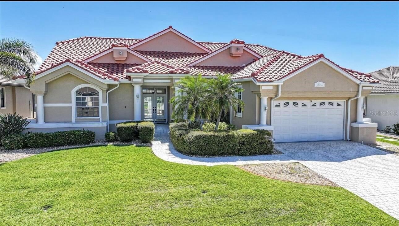 Single Family Residence in PUNTA GORDA, FL - Daniel Dourado