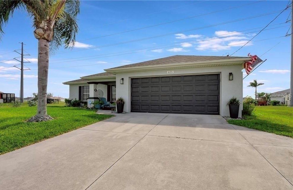 Single Family Residence in CAPE CORAL, FL - Daniel Dourado