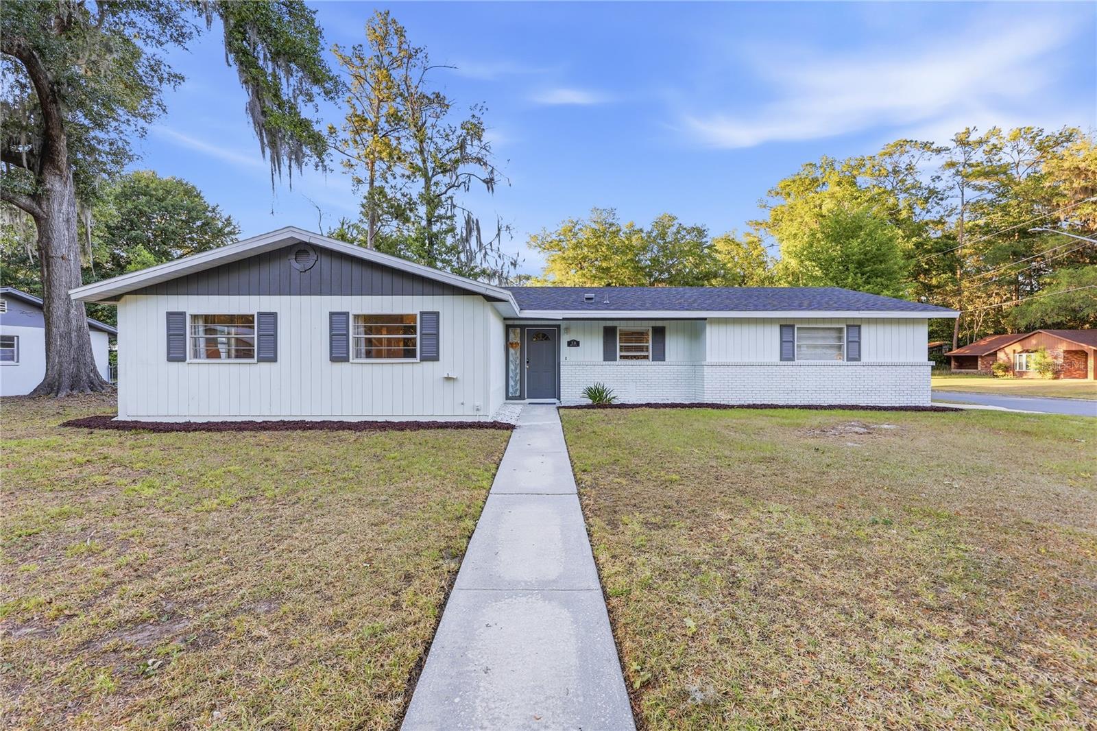 Single Family Residence em GAINESVILLE, FL - Daniel Dourado