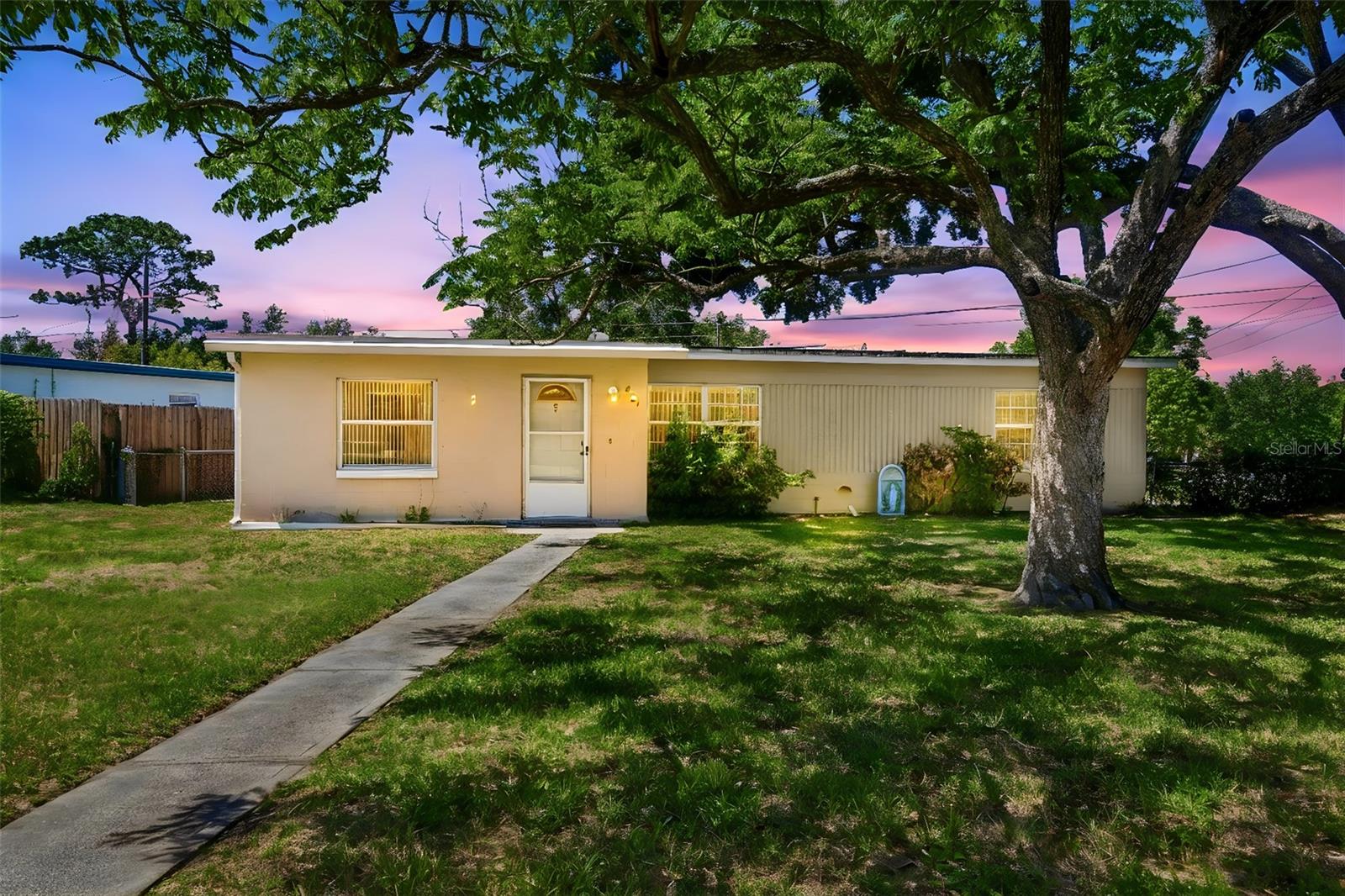 Single Family Residence em CASSELBERRY, FL - Daniel Dourado