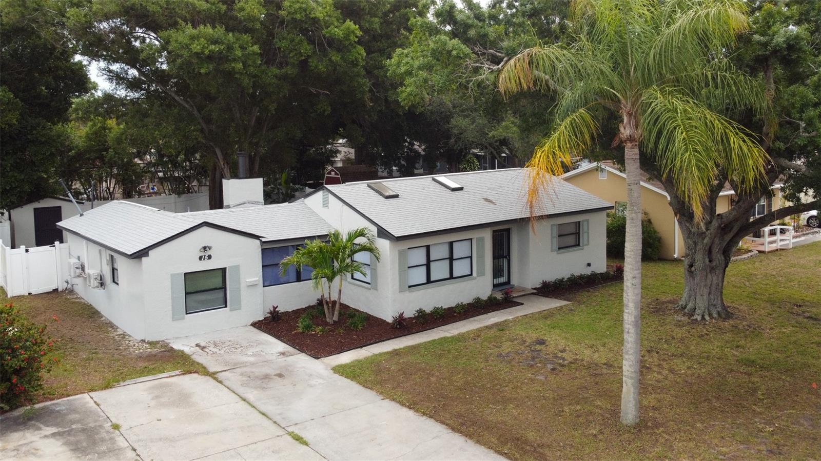 Single Family Residence em CLEARWATER, FL - Daniel Dourado
