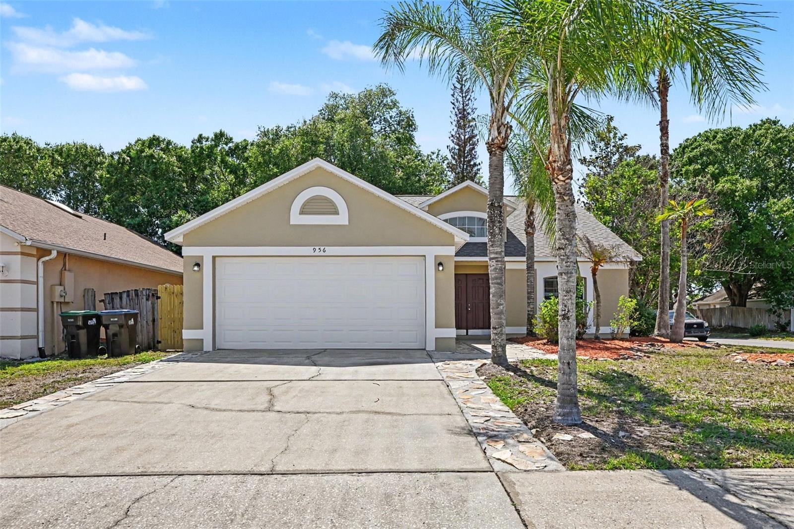 Single Family Residence in ORLANDO, FL - Daniel Dourado