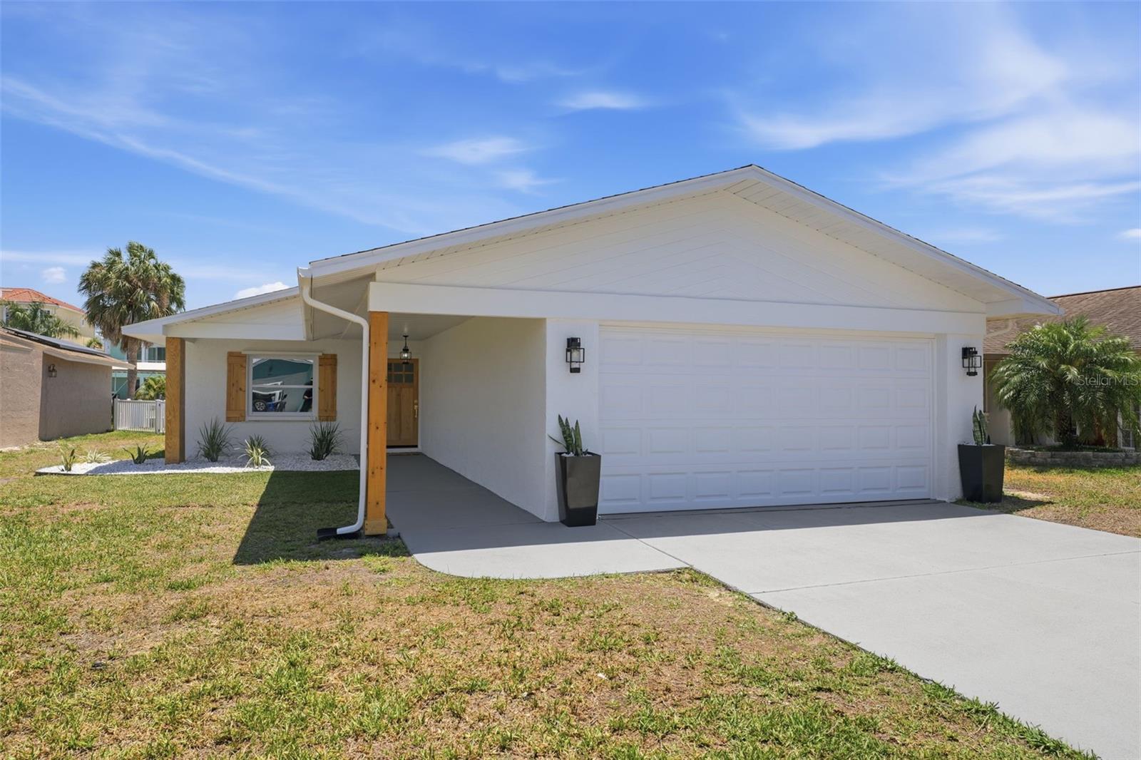 Single Family Residence in NEW PORT RICHEY, FL - Daniel Dourado