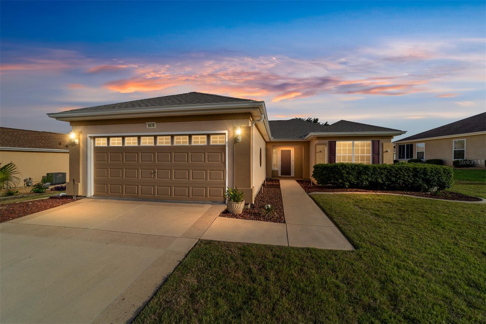 Single Family Residence in SUMMERFIELD, FL - Daniel Dourado