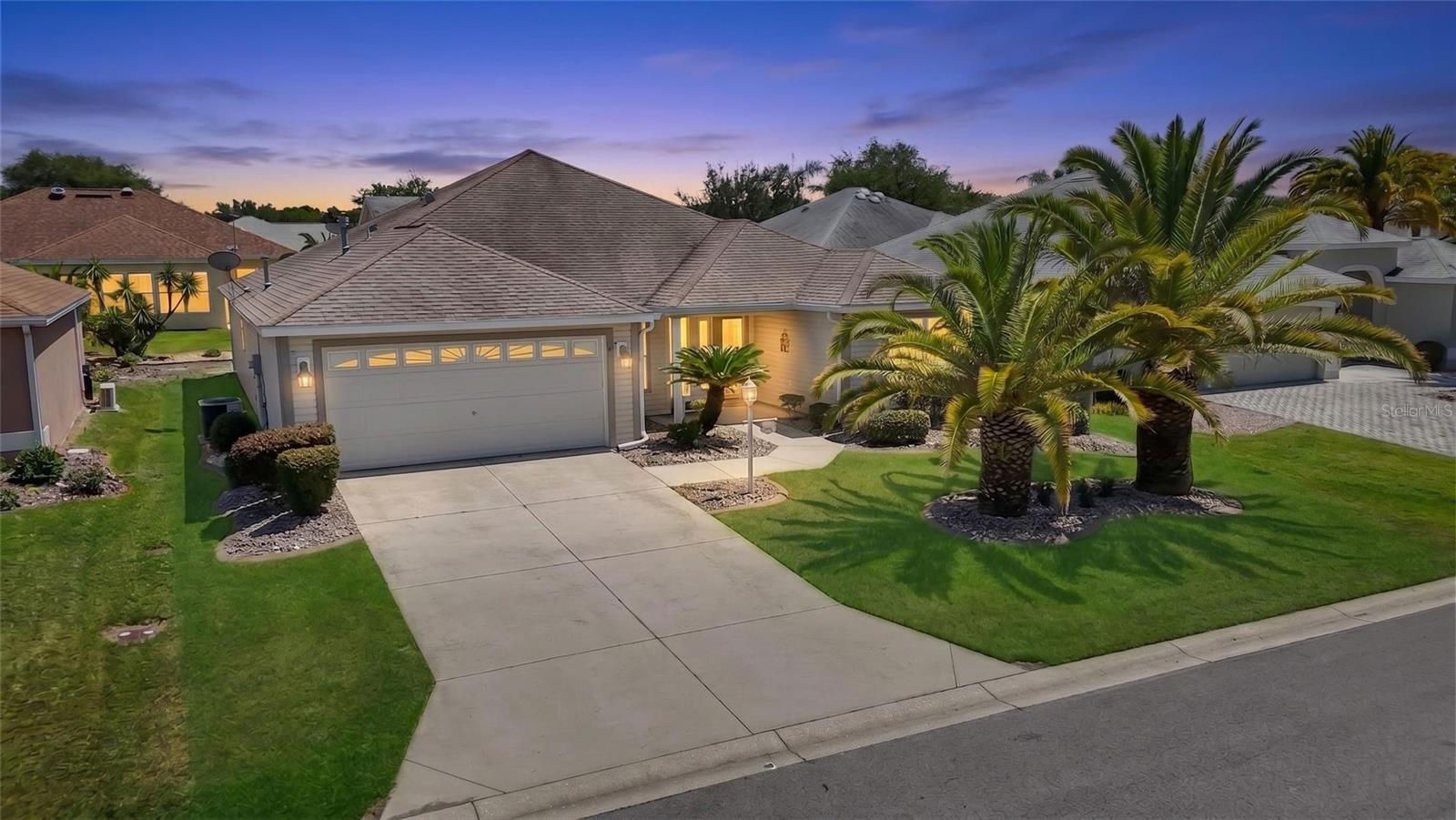 Single Family Residence in THE VILLAGES, FL - Daniel Dourado