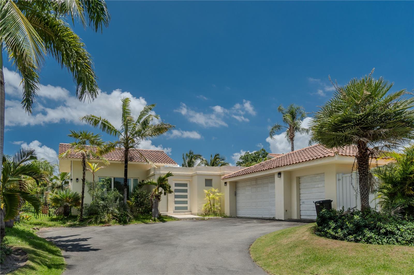 Single Family Residence in DORADO, PR - Daniel Dourado