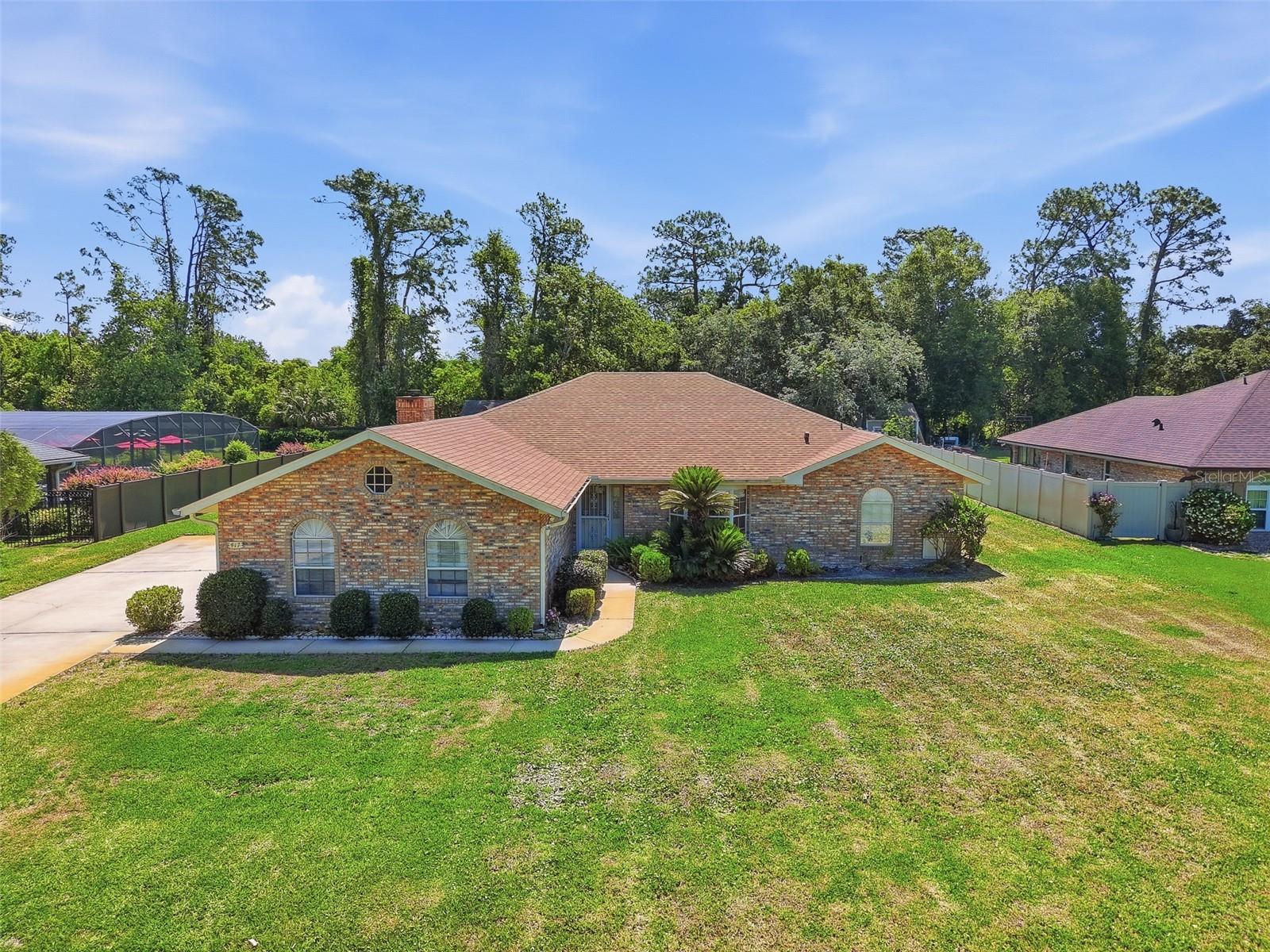 Single Family Residence em DEBARY, FL - Daniel Dourado