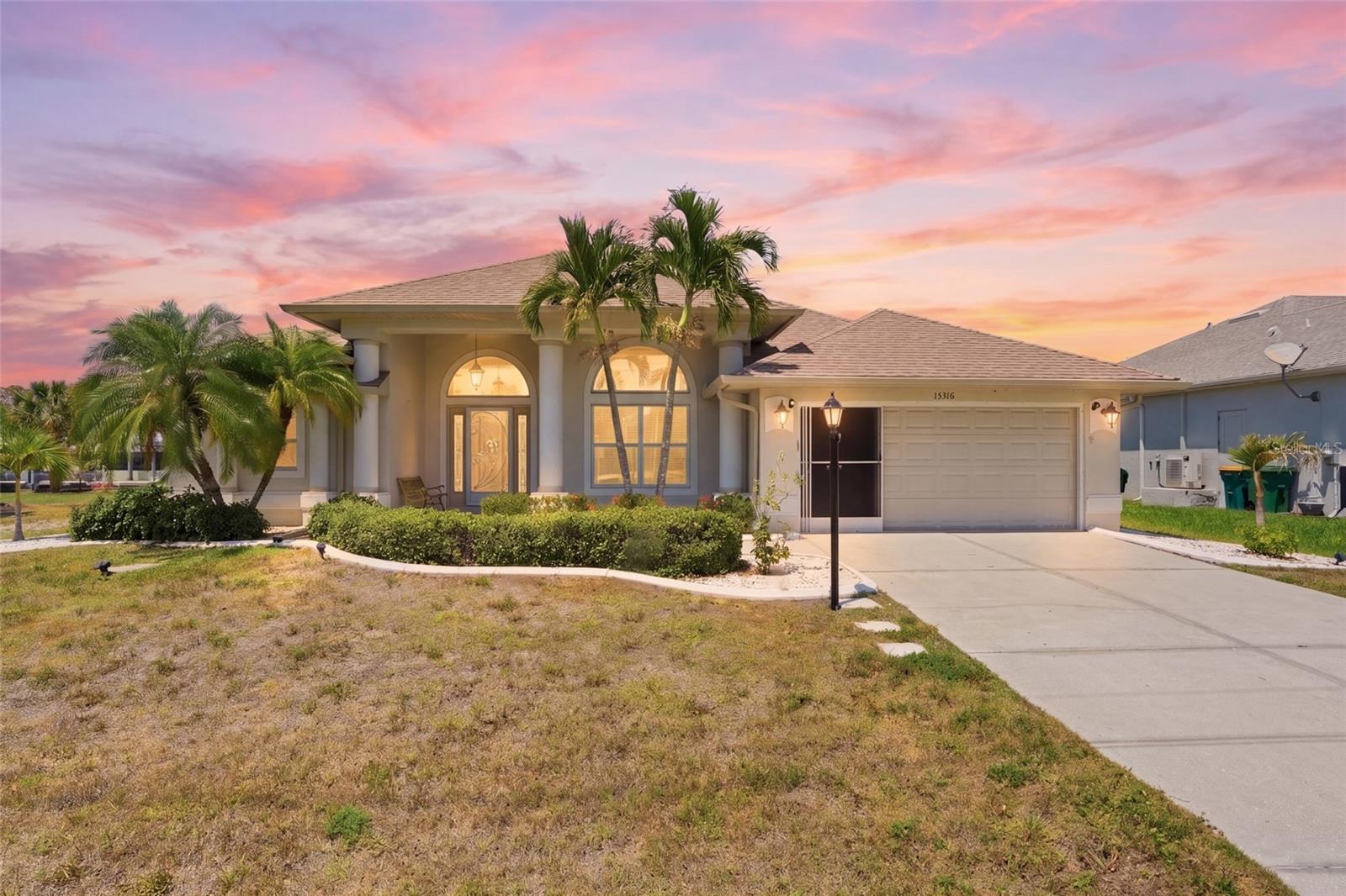 Single Family Residence in PORT CHARLOTTE, FL - Daniel Dourado
