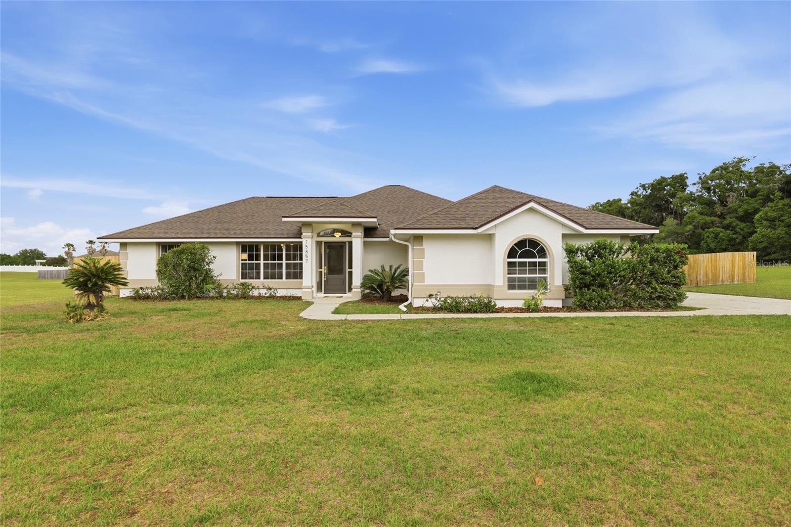 Single Family Residence in HIGH SPRINGS, FL - Daniel Dourado