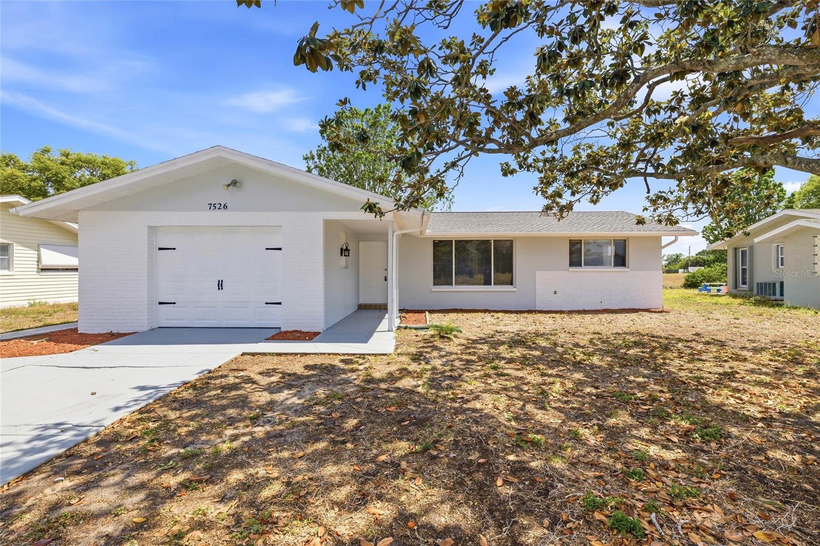 Single Family Residence in PORT RICHEY, FL - Daniel Dourado
