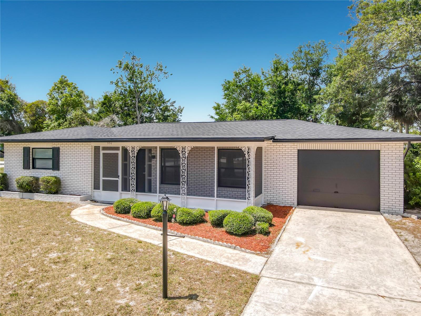Single Family Residence in DELTONA, FL - Daniel Dourado