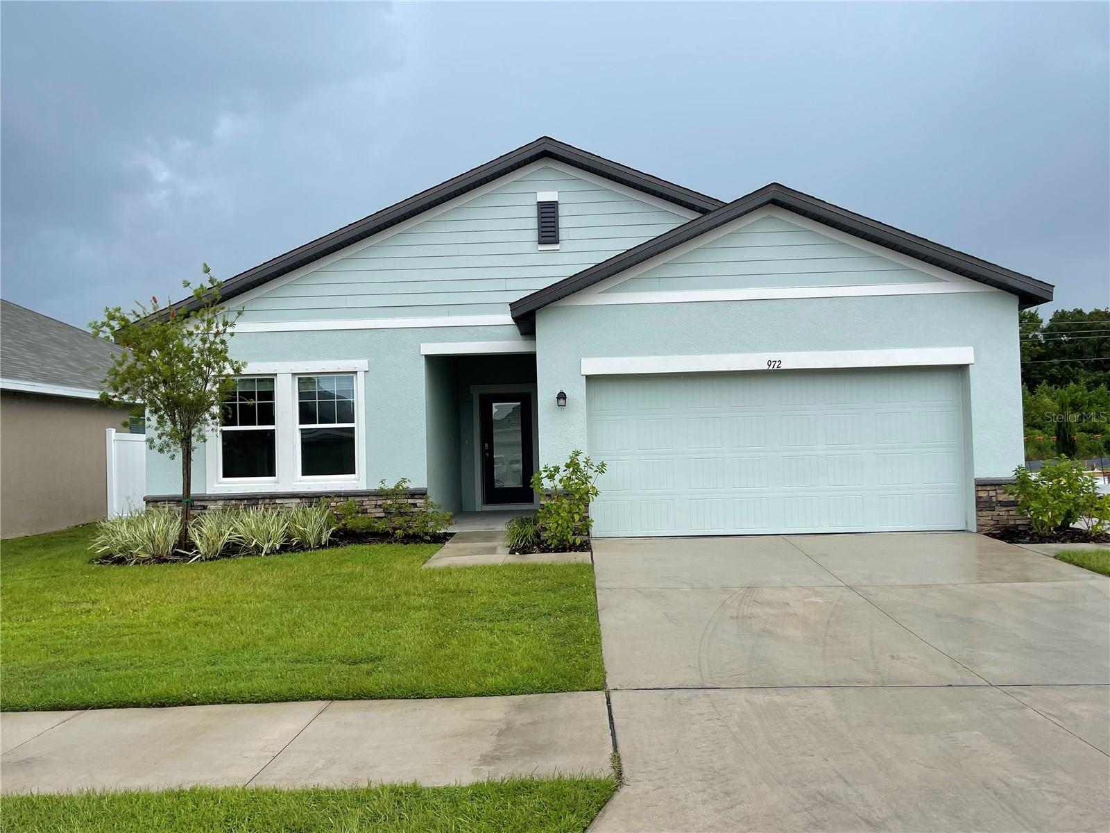 Single Family Residence in RUSKIN, FL - Daniel Dourado