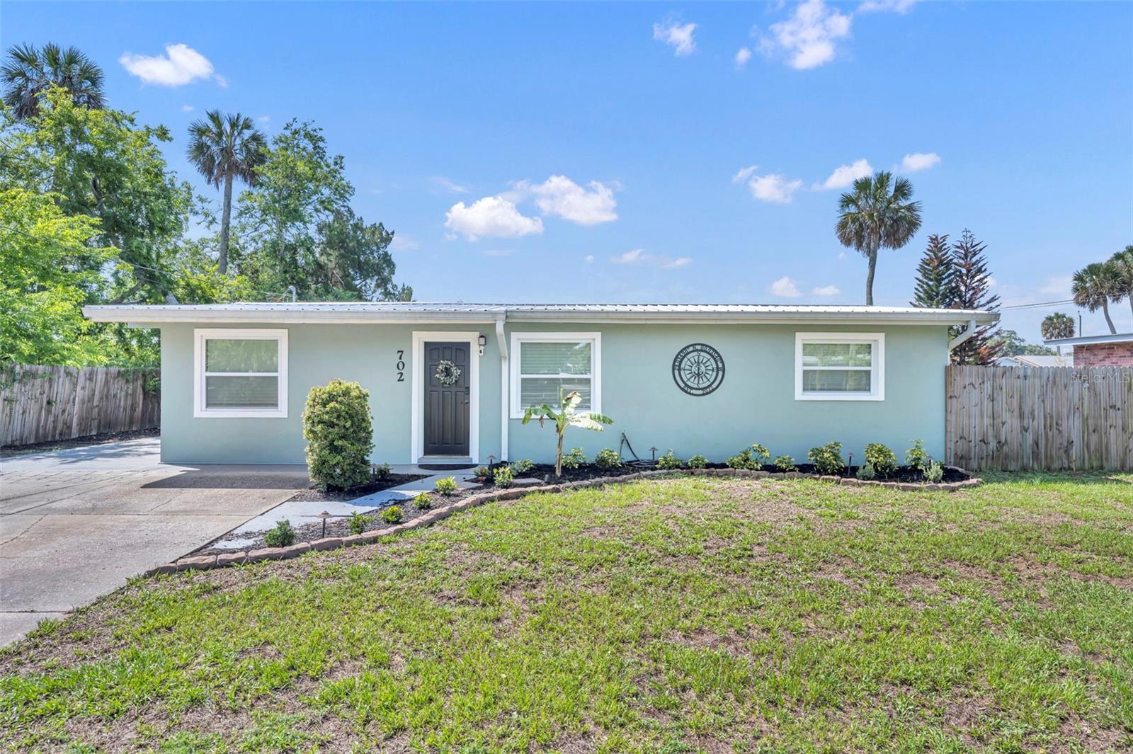 Single Family Residence in NEW SMYRNA BEACH, FL - Daniel Dourado