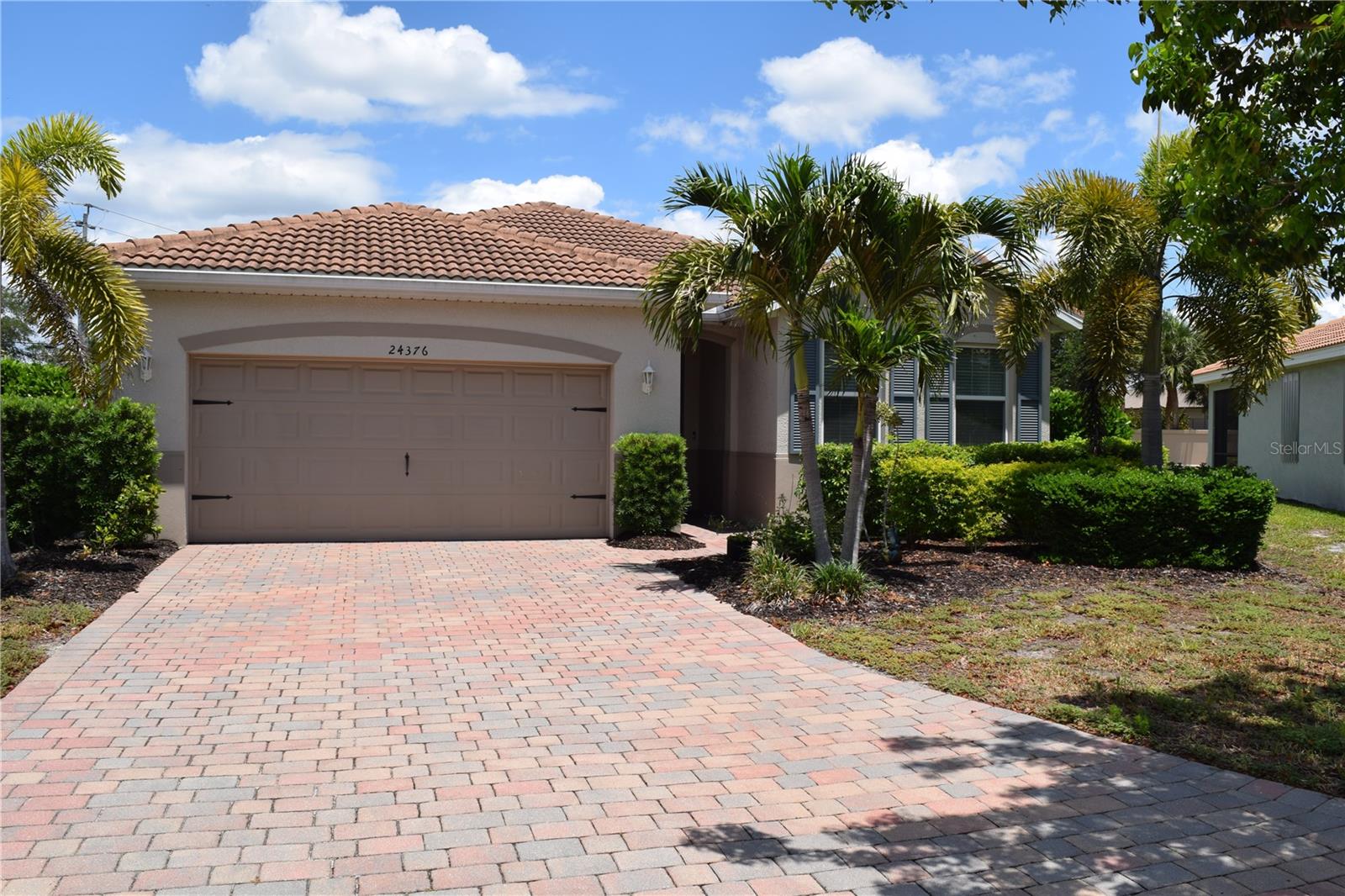 Single Family Residence in PUNTA GORDA, FL - Daniel Dourado