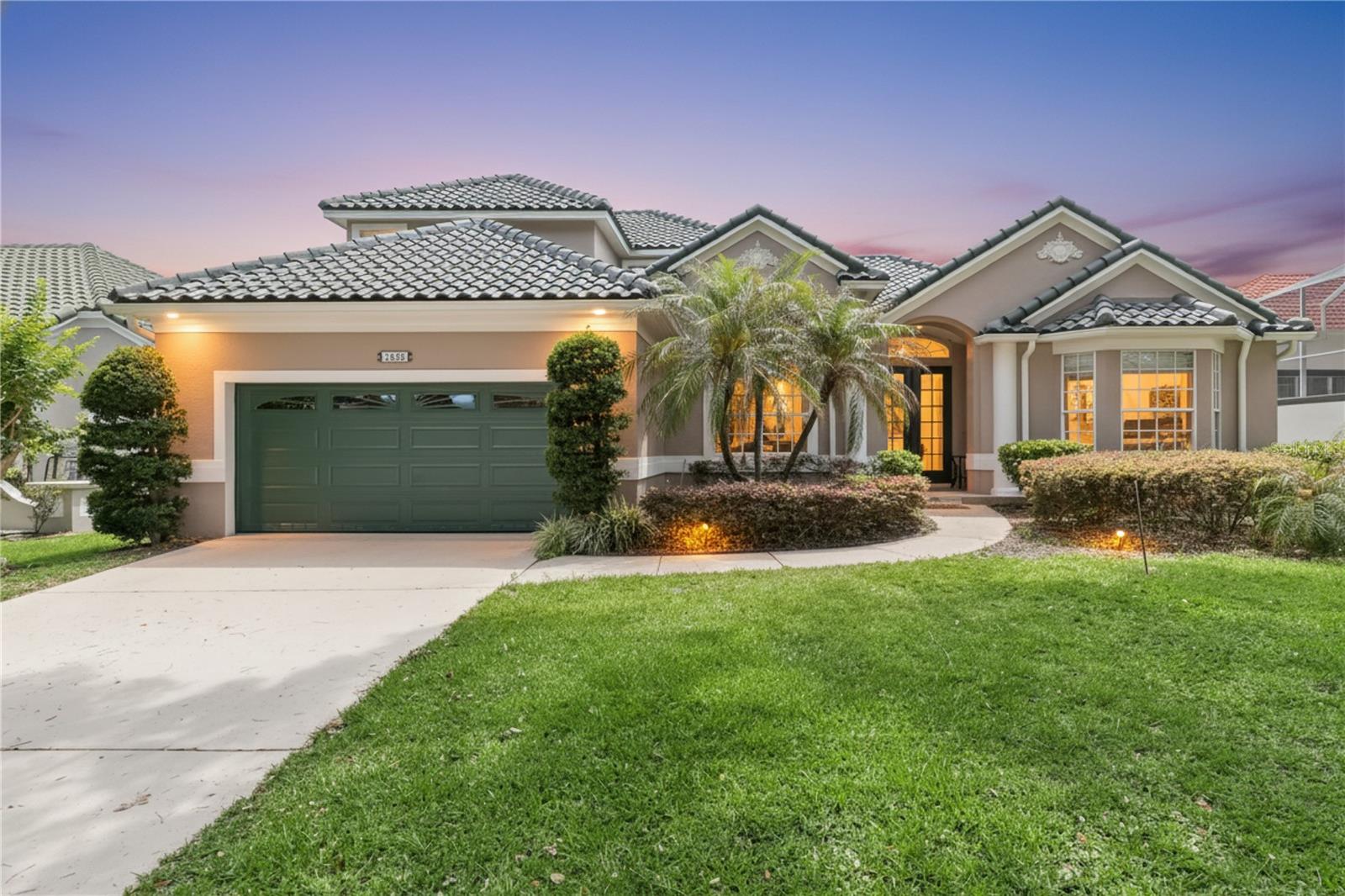 Single Family Residence in ORLANDO, FL - Daniel Dourado