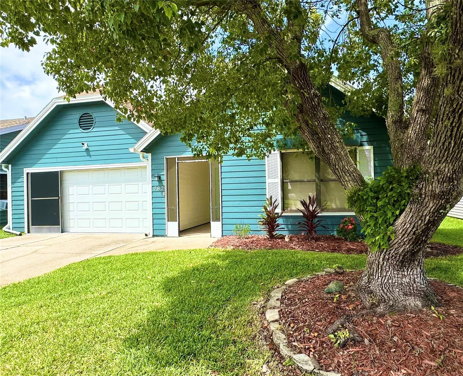 Single Family Residence in NEW SMYRNA BEACH, FL - Daniel Dourado
