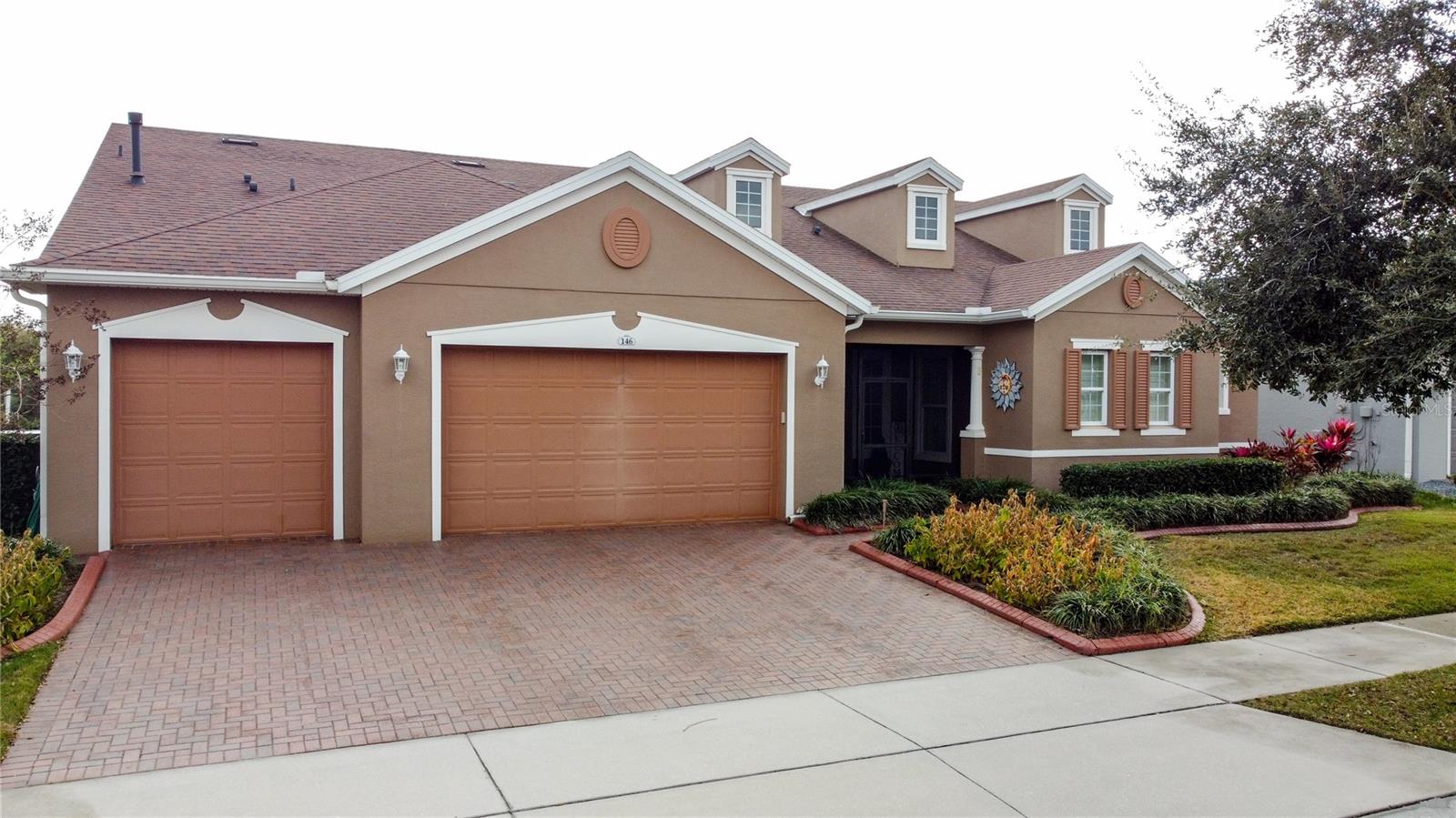 Single Family Residence in GROVELAND, FL - Daniel Dourado