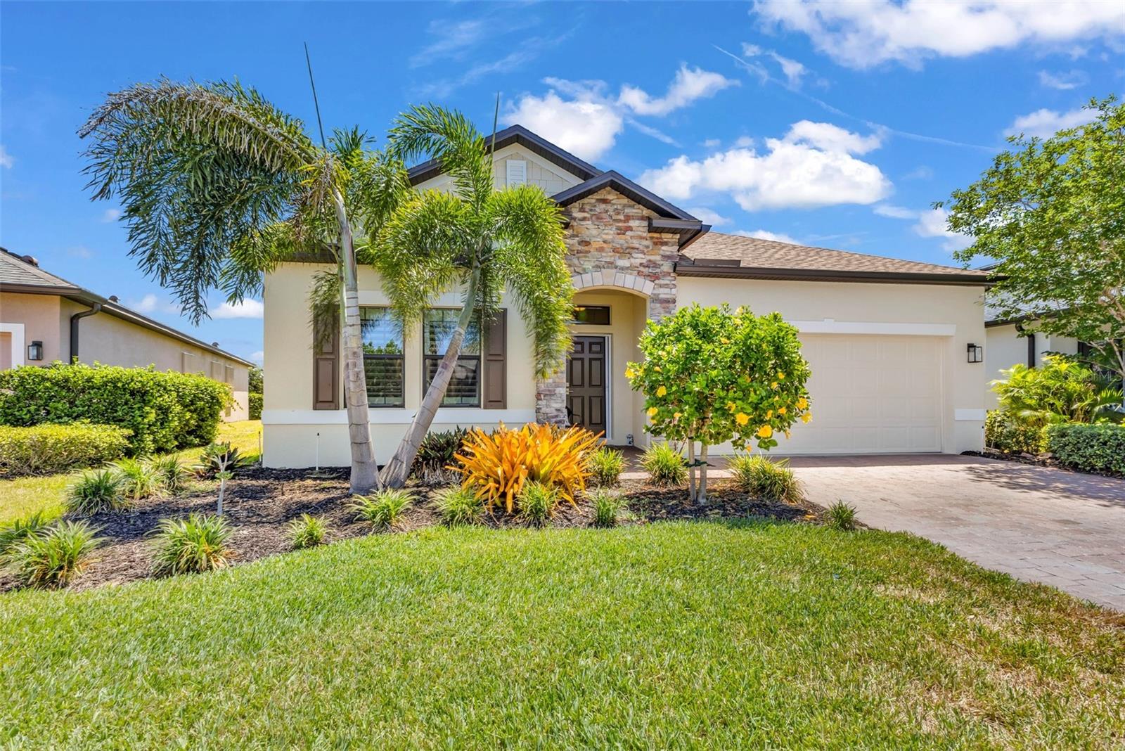 Single Family Residence in PUNTA GORDA, FL - Daniel Dourado