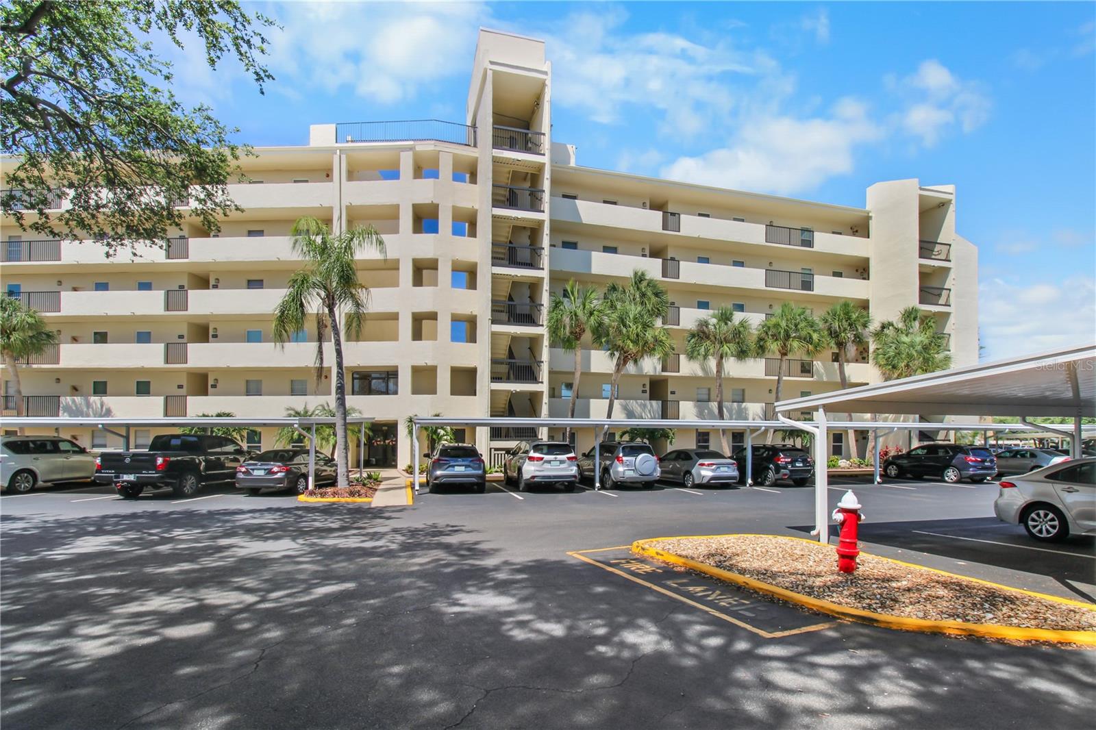 Condominium in LARGO, FL - Daniel Dourado
