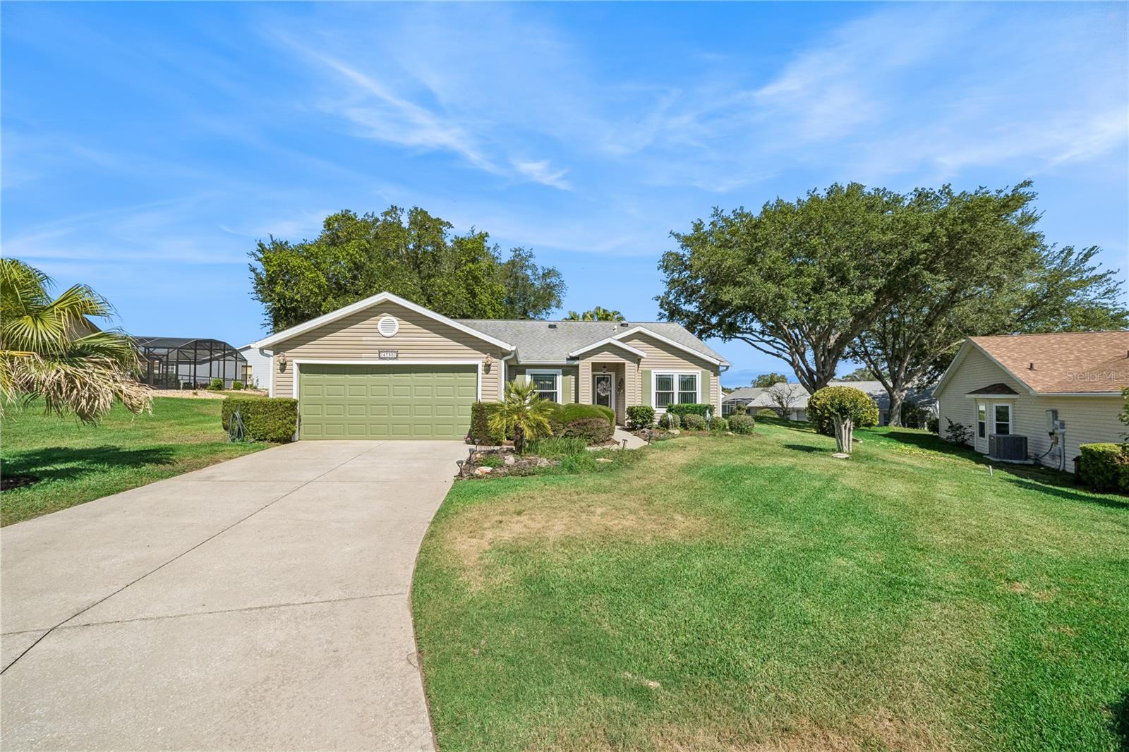Single Family Residence in LEESBURG, FL - Daniel Dourado